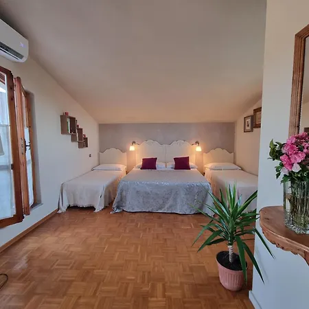 לינה וארוחת בוקר Casa Aloe