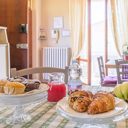 Casa Aloe לינה וארוחת בוקר מונטה סן סאבינו